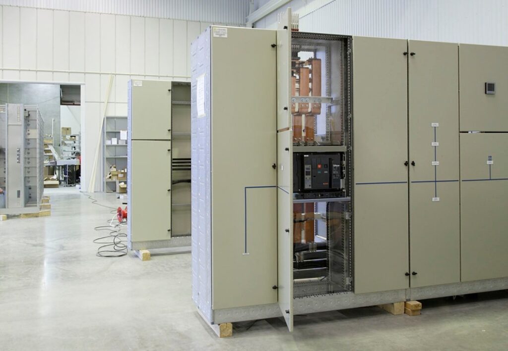 Assembly of switchgear cabinets